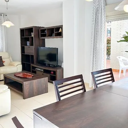 Piso Bajo 3 2 Banos Y Gran Terraza Dénia