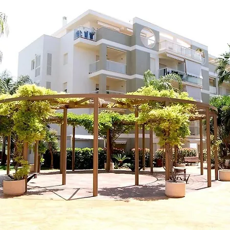 Piso Bajo 3 2 Banos Y Gran Terraza