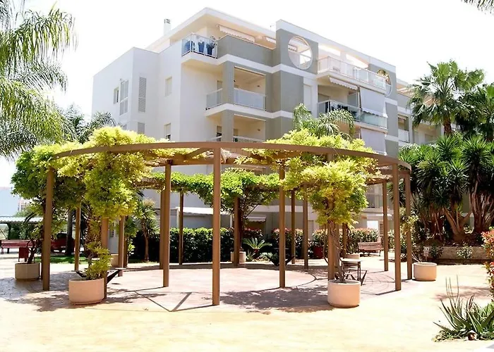 Piso Bajo 3 2 Banos Y Gran Terraza